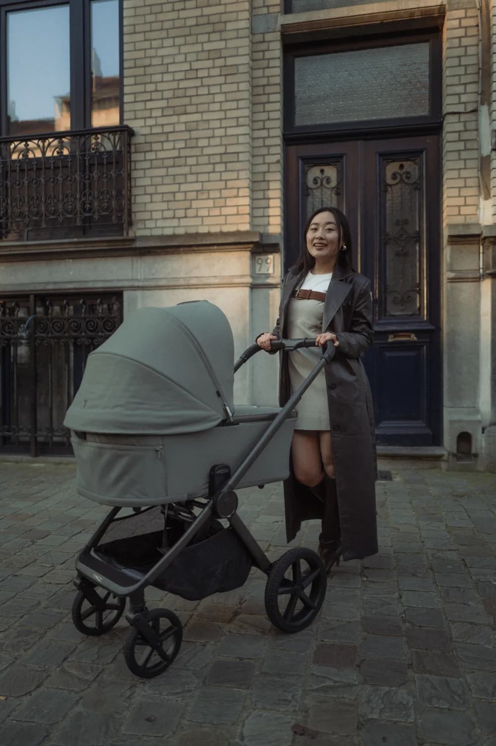 Venicci Upline 3 travel system in Aloe